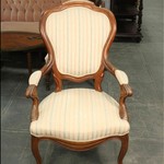 Антикварное кресло в стиле неорококо 1850-х гг. 