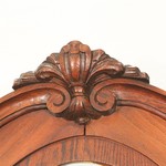 Антикварный буфет с застекленными объемами 1910-х гг. 