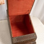 Антикварный сундучок с латунным убранством 1870-х гг. 