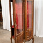 Антикварная витрина в стиле неоклассицизм 1930-х гг.