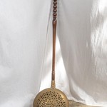 Антикварная грелка для постели 1680-х гг. 