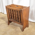 Антикварная подставка для газет из дуба 1940-х гг. 
