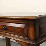 Антикварная дубовая консоль с точеными ножками 1940-х гг. 