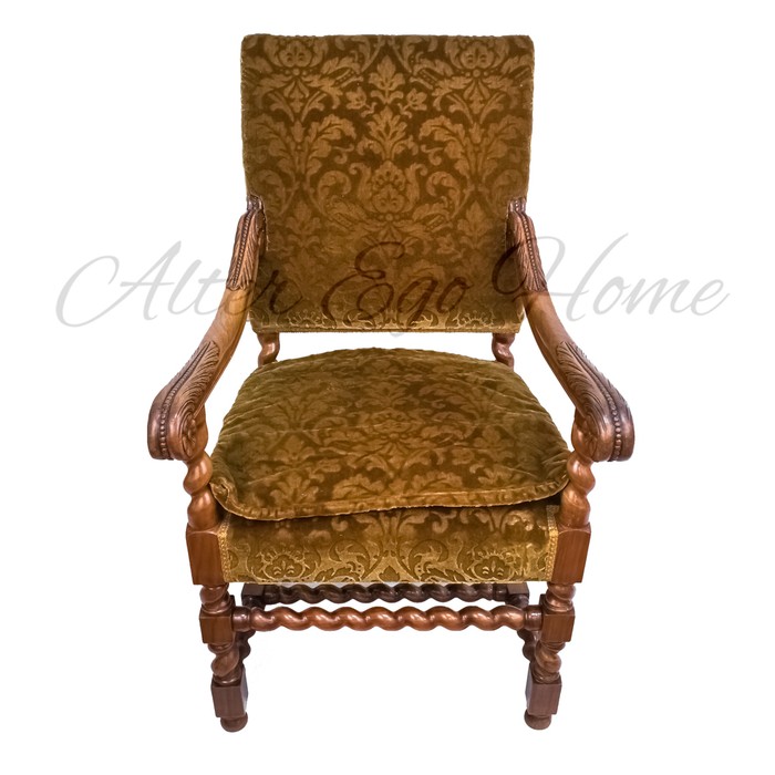 Старинное голландское кресло из ореха