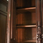 Антикварный буфет с резным убранством 1860-х гг. 