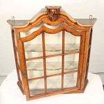 Антикварная настенная витрина со скошенными торцами 1890-х гг. 