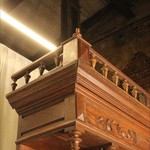 Антикварный буфет с зеркальный вставками 1860-х гг. 