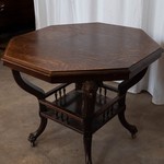 Антикварный стол с резными маскаронами 1880-х гг. 