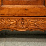 Антикварный шкафчик с резным убранством 1920-х гг. 