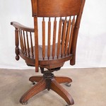 Антикварное английское кресло с вращающейся осью