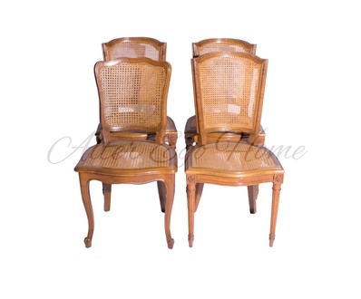 Комплект антикварных стульев в классическом стиле