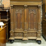 Антикварный шкаф в стиле неоренессанс 1830-х гг.