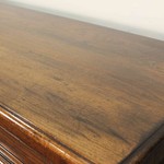 Антикварная дубовая консоль с точеными ножками 1940-х гг. 