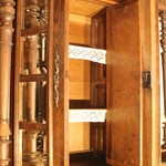 Антикварный буфет с зеркальный вставками 1860-х гг. 