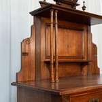 Антикварный полушкаф с ярусным навершием 1890-х гг. 