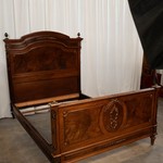 Антикварная кровать в стиле неоклассицизм 1860-х гг. 