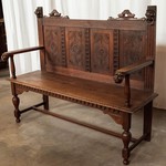 Антикварная скамья с резными филенками 1890-х гг. 