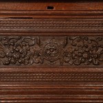 Антикварный сундук на массивном подстолье в стиле неоренессанс 1830-х гг. 