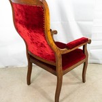 Антикварное кресло из ореха с мягкой обивкой 1850-х гг.