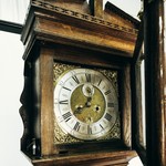 Старинные напольные часы из Англии