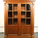 Антикварный книжный шкаф 1880-х гг. 