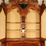 Антикварный шкаф-секретер с разомкнутым фронтоном 1950-х гг. 