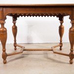 Антикварный стол в стиле неоренессанс 1870-х гг.