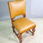 Комплект антикварных стульев с кожаной обивкой 1890-х гг.