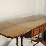 Антикварный столик с откидными полами 1940-х гг. 