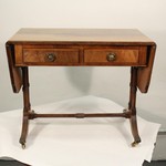 Антикварный столик с откидными полами 1940-х гг. 