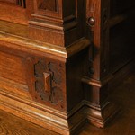 Антикварный немецкий буфет с раскрепованным фасадом и арочной нишей 1870-х гг. 