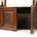 Антикварный навесной шкафчик с зеркальным полотном 1900-х гг. 