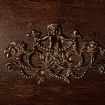 Антикварный секретер a la serpantine c фигурными накладками 1760-х гг. 