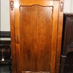 Пара антикварных шкафов светлого ореха 1840-х гг. 