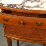 Антикварная прикроватная тумба с мраморной столешницей 1870-х гг. 