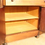 Антикварный сервант из махагони 1910-х гг. 