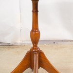 Винтажный стол с фактурным рисунком древесины 1950-х гг.