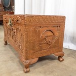Антикварный китайский сундук из тика с резными филенками 1910-х гг. 