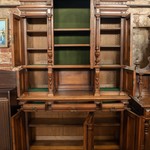 Антикварный буфет с резными композициями 1860-х гг. 