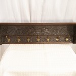 Антикварная настенная вешалка с резным декором 1840-х гг. 