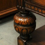 Антикварный сервант с резным убранством 1920-х гг. 