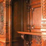 Антикварный немецкий буфет с раскрепованным фасадом и арочной нишей 1870-х гг. 