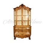 Антикварная горка фактурного ореха 1870-х гг. 