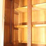 Антикварный буфет с резьбой растительного характера 1870-х гг. 