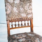 Комплект антикварных стульев с цветочным узором