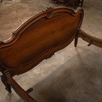 Антикварная кровать в стиле неорококо 1860-х гг. Антикварная кровать в стиле неорококо 1860-х гг. 