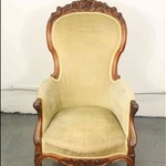 Антикварное кресло с резным навершием 1840-х гг. 