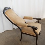 Антикварное кресло в стиле неорококо 1850-х гг. 