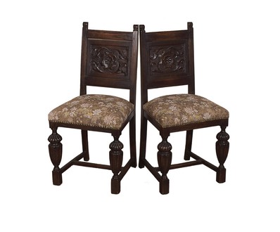 Комплект из двух антикварных стульев из дуба 1930 года 