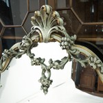 Старинный консольный столик с зеркалом